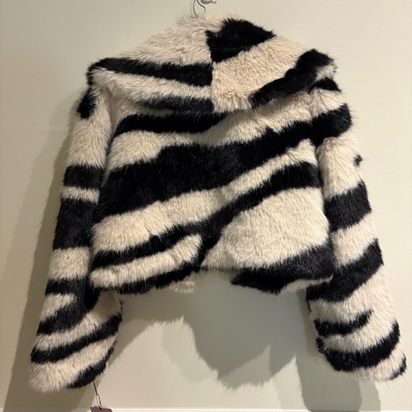 Anthropologie NWT Avec Les Filles Faux-Fur Zebra Cropped Coat XL - Picture 5 of 9